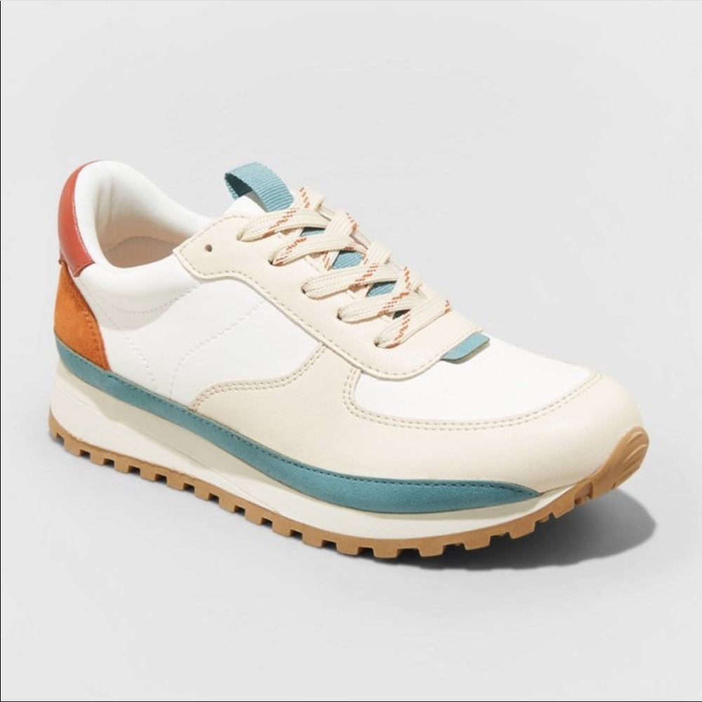 ISO This shoe- universal thread from target size 9🙏🏻🙏🏻🙏🏻